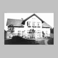 020-0047 Das Wohnhaus von Bauer Stoermer in Gauleden. Im rechten Teil des Hauses war die Polizeiwache untergebracht..jpg